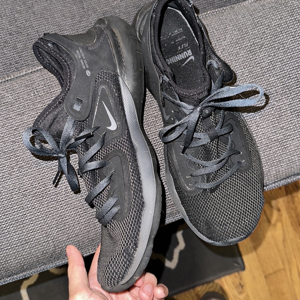 Nike Flex RN shoe